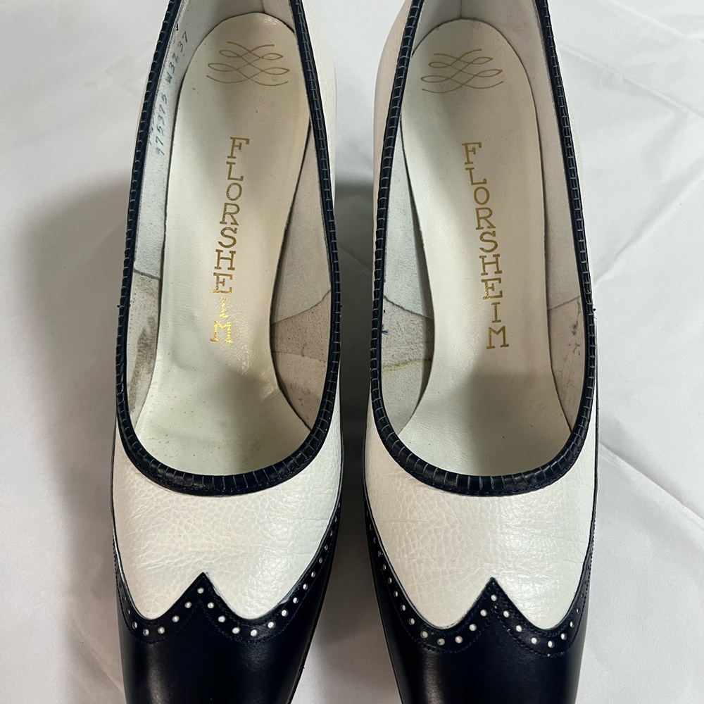 Florsheim Women's vintage mrs maisel blue white wingtip heels leather